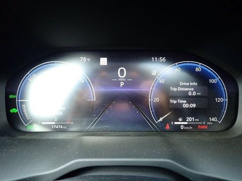 Used 2025 Toyota RAV4 XSE AWD/4WD image 16