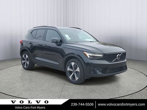 Certified 2026 Volvo XC40 B4 Plus w/ Protection Package Premier image 1