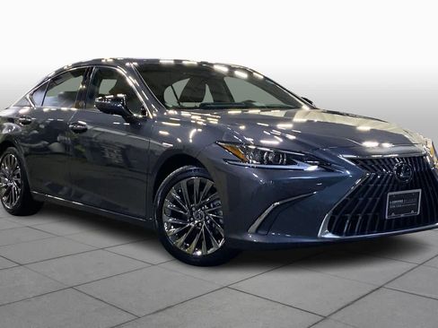 Used 2025 Lexus ES 300h w/ Luxury Package image 2