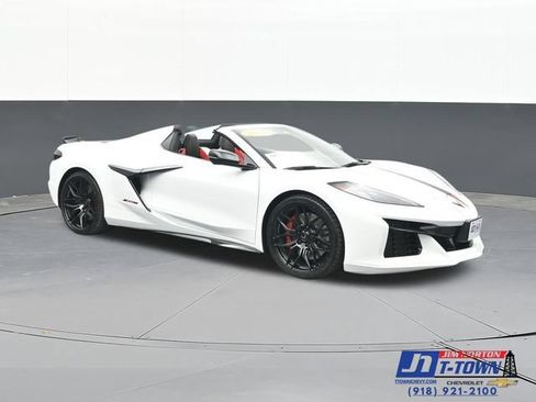 Used 2024 Chevrolet Corvette Z06 RWD image 20
