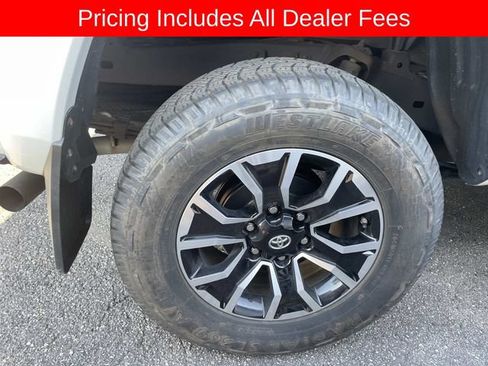 Used 2021 Toyota Tacoma TRD Sport w/ Technology Package AWD/4WD image 11