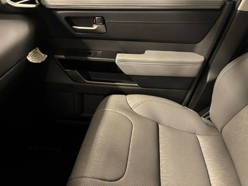 Used 2024 Toyota Tundra Limited AWD/4WD image 15