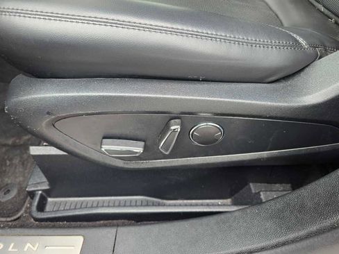 Used 2021 Lincoln Nautilus Reserve w/ Monochromatic Package image 24