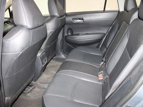 Used 2022 Toyota Corolla Cross XLE w/ Convenience Package AWD/4WD image 18