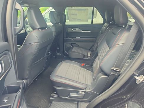 New 2026 Ford Explorer ST-Line AWD/4WD image 6