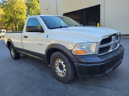Used 2009 Dodge Ram 1500 Truck ST image 13