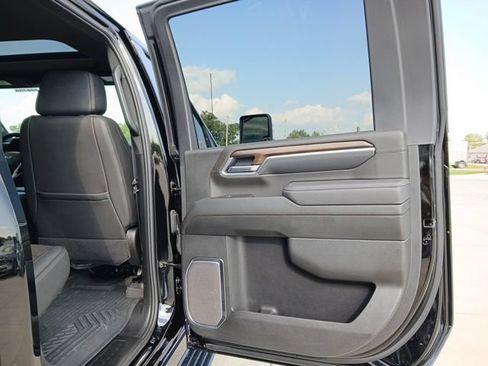 Certified 2025 Chevrolet Silverado 2500 High Country w/ High Country Premium Package AWD/4WD image 30