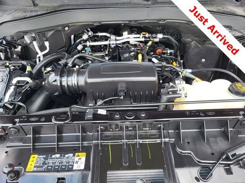 Used 2022 Ford Explorer XLT w/ Equipment Group 202A RWD image 29