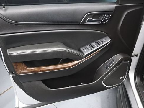 Used 2016 Chevrolet Suburban LT AWD/4WD image 15