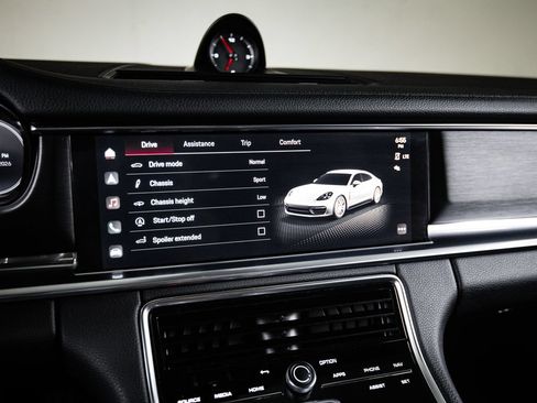 Certified 2023 Porsche Panamera 4 Platinum Edition AWD/4WD image 18