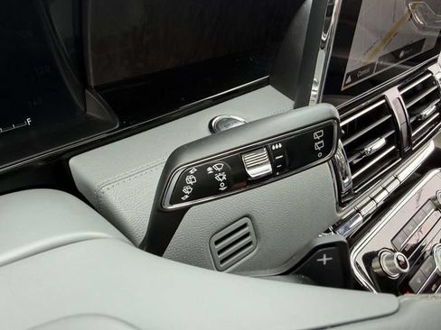 Used 2018 Lincoln Navigator Reserve w/ Technology Package AWD/4WD image 28
