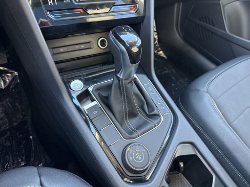 New 2026 Volkswagen Taos SE image 21