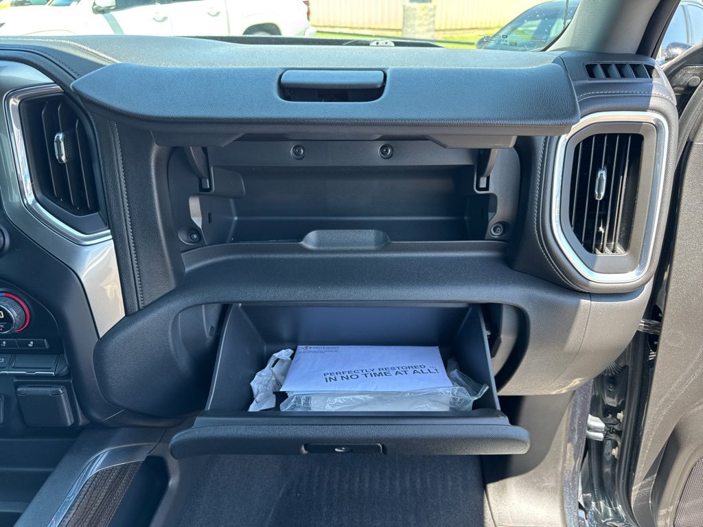 Used 2020 Chevrolet Silverado 1500 RST AWD/4WD image 19