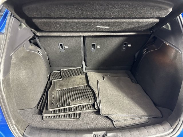 Used 2024 Nissan Kicks SR w/ SR Premium Package FWD image 33