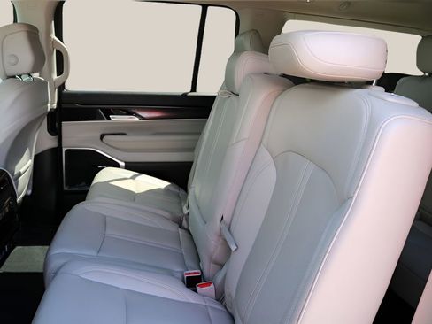 Used 2024 Jeep Wagoneer 2WD w/ Premium Group I image 16