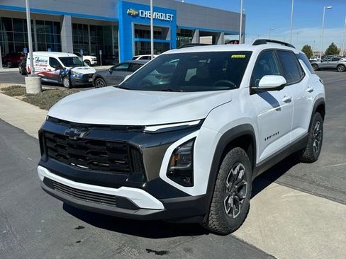 New 2026 Chevrolet Equinox ACTIV w/ Convenience Package III AWD/4WD image 30