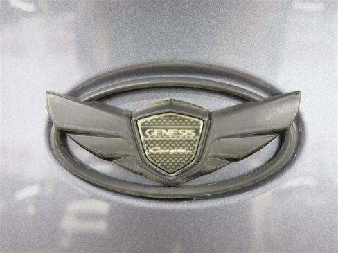 Used 2016 Hyundai Genesis 3.8 image 6