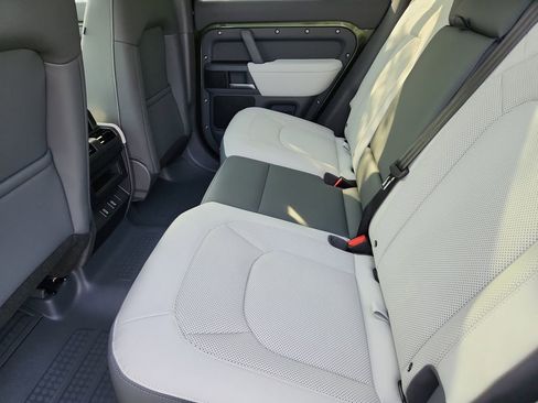 Used 2026 Land Rover Defender 110 S image 5