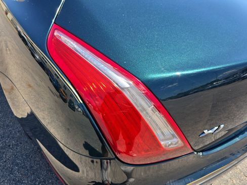 Used 2013 Jaguar XJ image 37