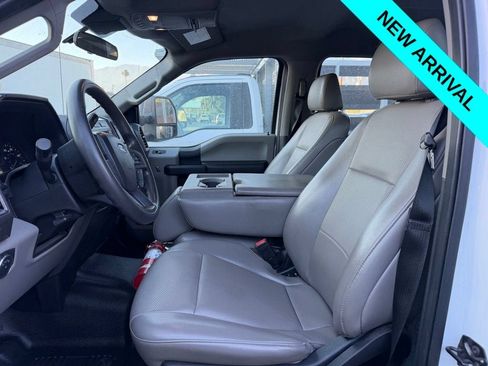 Used 2020 Ford F550 2WD Crew Cab Super Duty image 6