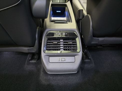 Used 2022 Volkswagen ID.4 Pro S AWD/4WD image 25