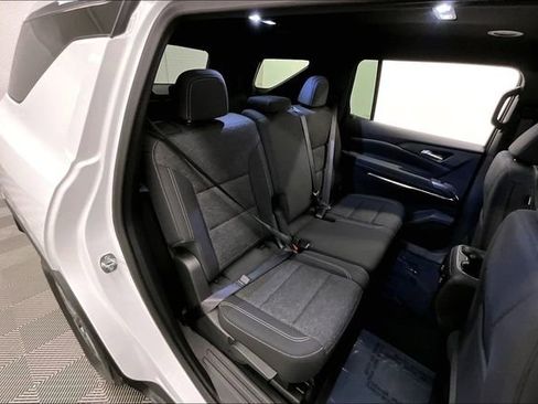 Used 2025 Chevrolet Traverse LT w/ Driver Confidence Package AWD/4WD image 25