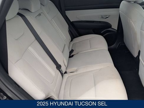 Certified 2025 Hyundai Tucson SEL AWD/4WD image 30