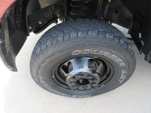 Used 2018 RAM 3500 Tradesman w/ Chrome Appearance Group image 30