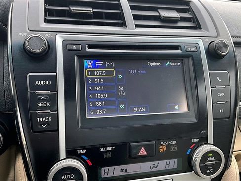 Used 2013 Toyota Camry XLE image 21