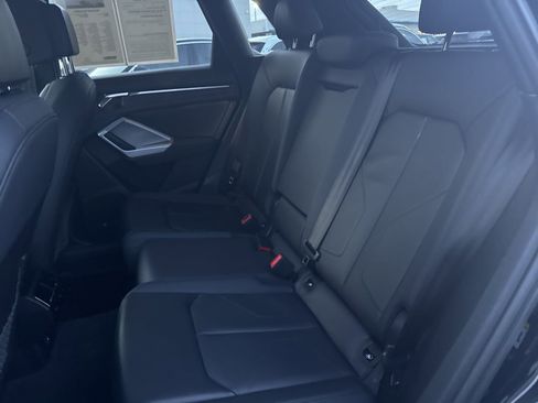 Used 2023 Audi Q3 2.0T Premium image 15