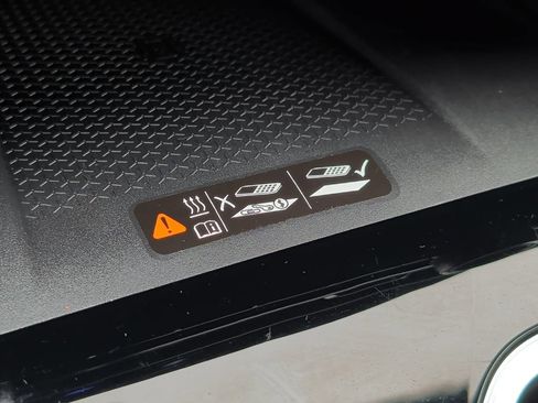 Used 2025 Chevrolet Traverse Z71 w/ LPO, Floor Liner Package AWD/4WD image 46