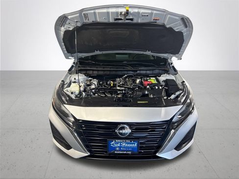 Used 2024 Nissan Altima 2.5 SV FWD image 21