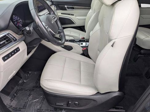 Used 2022 Kia Telluride EX w/ EX Premium Package image 17