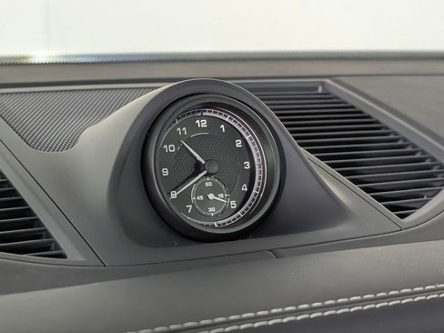 New 2026 Porsche Macan image 30