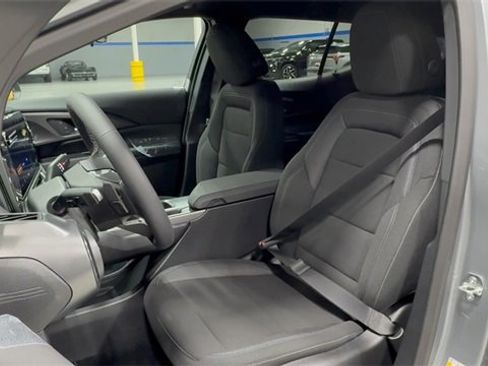 New 2026 Chevrolet Equinox EV LT image 12