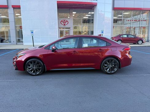 New 2026 Toyota Corolla SE image 2