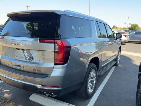 Used 2025 GMC Yukon XL Denali RWD image 6