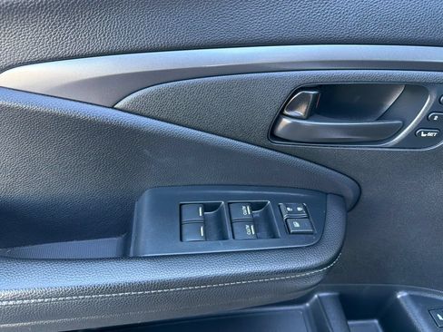 Used 2023 Honda Passport EX-L image 10