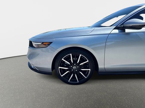 Used 2024 Honda Accord Touring image 10