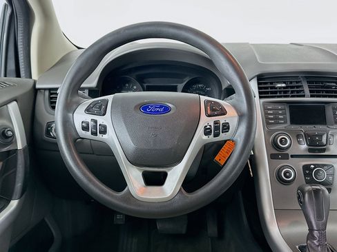 Used 2014 Ford Edge SE image 17