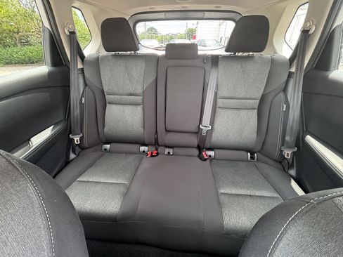 Used 2025 Nissan Rogue SV AWD/4WD image 41