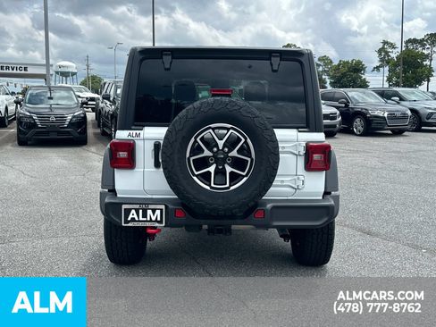 Used 2025 Jeep Wrangler Unlimited Rubicon AWD/4WD image 6