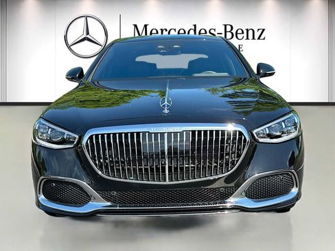 Used 2024 Mercedes-Benz Maybach S 580 4MATIC image 2