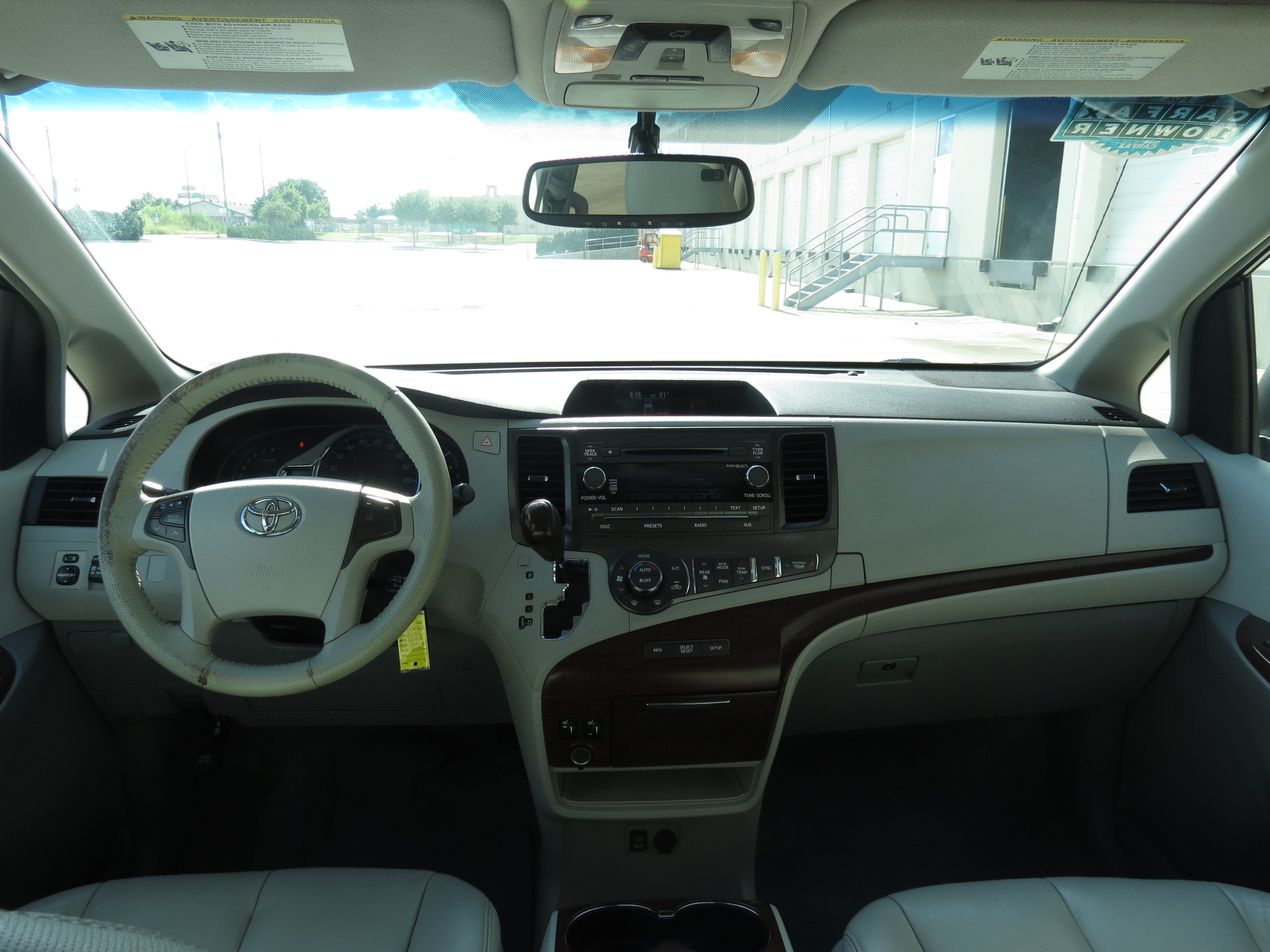 Used 2011 Toyota Sienna XLE FWD image 12