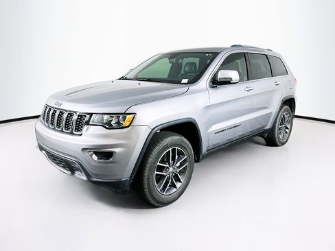 Used 2018 Jeep Grand Cherokee Limited RWD image 3