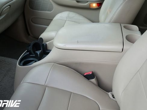 Used 2001 Ford F150 Lariat image 25