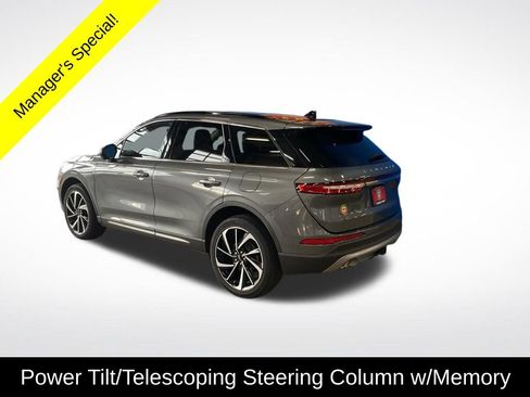 Used 2025 Lincoln Corsair Reserve w/ Towing Package AWD/4WD image 21