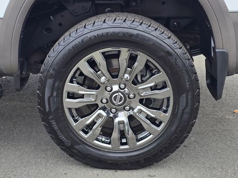 Used 2019 Nissan Titan Platinum Reserve w/ Platinum Utility Package AWD/4WD image 12