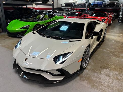 Used 2017 Lamborghini Aventador S AWD/4WD image 19