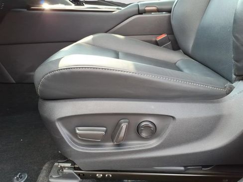 Certified 2024 Toyota Crown Platinum AWD/4WD image 5